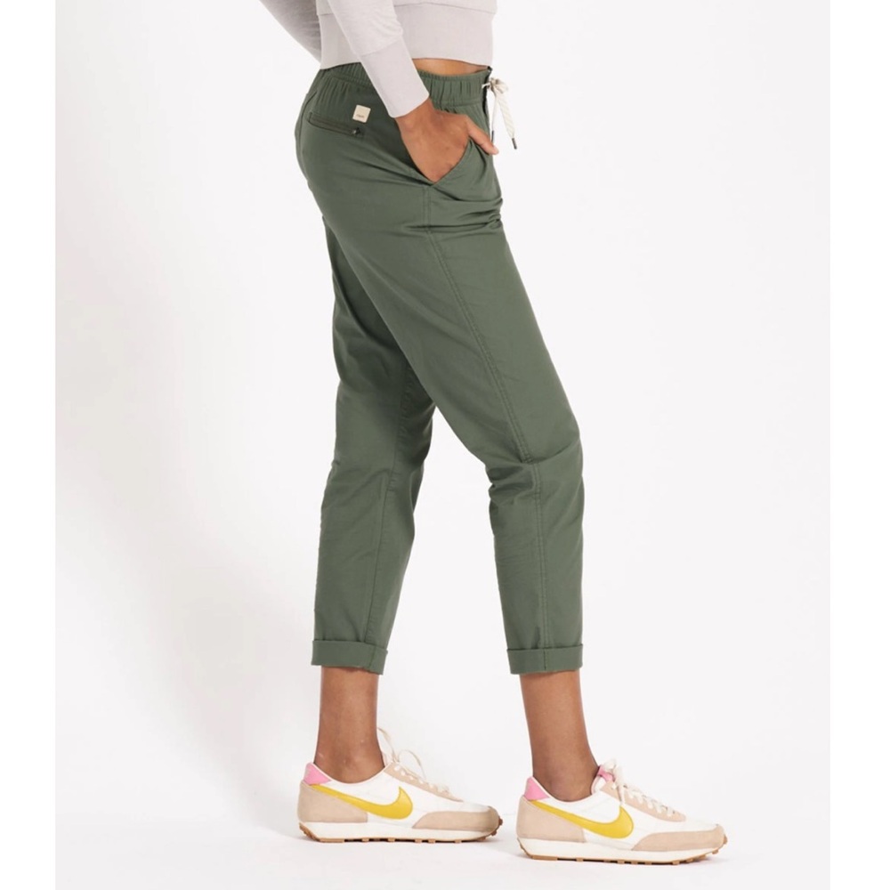 Vuori Green Ripstop Cropped Pants - Picture 2 of 8